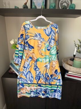A Jean-Pierre Klifa Paris Sunny Tropical Print Shift Dress in Size XL